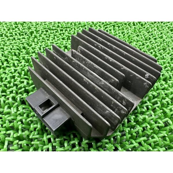 ZXR400 レギュレター カワサキ 純正 中古 バイク 部品 6ピン レギュレター レクチファイア...