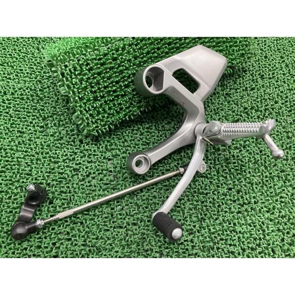 MT-09 ステップ 左 1RC ヤマハ 純正 中古 バイク 部品 RN34J シフトペダル ロッド...