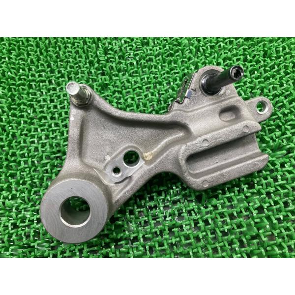 CRF250L リアブレーキキャリパーサポート KZZ ホンダ 純正 中古 バイク 部品 MD47 ...