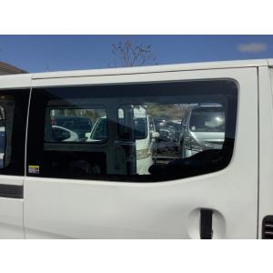 NV350キャラバン CBF-VR2E26 左クォーターガラス 純正品番83341-3XA0B
