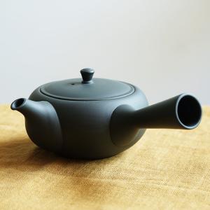 伝統工芸士：伊藤実（甚秋）作　一輪生　常滑焼 共箱・共布栞付き 高２５ｃｍ 常滑焼 伝統工芸士 伊藤成二 甚秋陶苑 白土湯呑 大 手作り ろくろ 湯飲