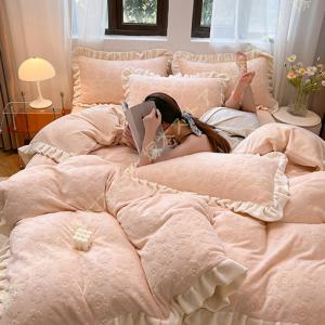 未使用フランフラン　フラワーキルト掛け布団カバー セミダブル(おまけ枕カバー付) 未使用フランフラン フラワーキルト掛け布団カバー セミダブル(おまけ