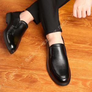 再入荷 デッキシューズ ビター系 シューズ 靴 メンズ 本革 ドライビングシューズ ビター系 シューズ 靴 メンズ 本革 ドライビングシューズ スリッポン ローファー ローカット 滑り止め 柔らかい 屈曲性 通気性 茶 黒 モカシン シューズ