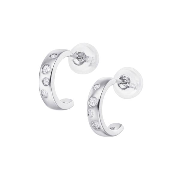 プラチナダイヤモンドピアス