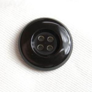 カーム COLOR．6  15mm紳士服スーツジャケットの袖口・袖ボタンに