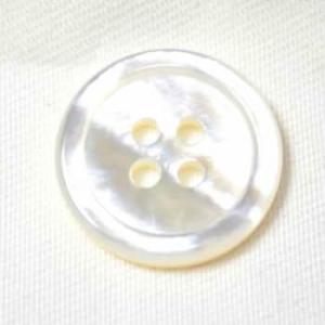 送料無料 17型白蝶貝ボタン 15mm袖口・袖ボタン 老舗テーラー御用達スーツボタン専門店のシェルボ...