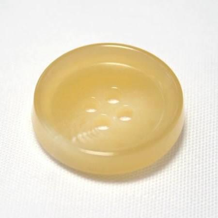 ＰＶ６　18mm  color.40ベージュ  コート対応ボタン老舗テーラー御用達スーツボタン専門店...