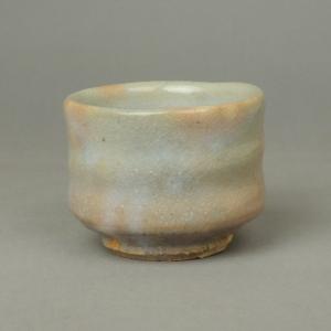 瀬戸焼 ぐい呑み 加藤伸也作 黄瀬戸ぐい呑 item no.2f462 : ハマダヤ