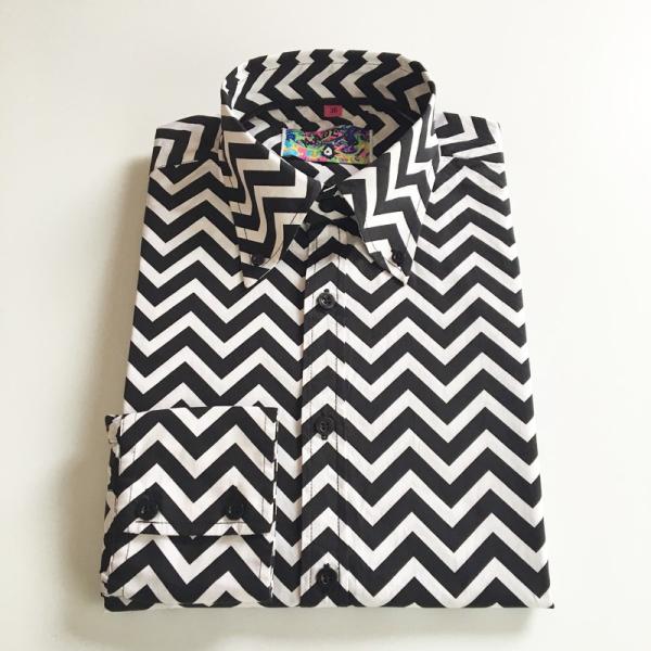 MADCAP ジグザグ ボタンダウンシャツ〈ブラック＆ホワイト〉