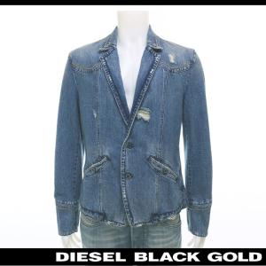 女性が喜ぶ♪ DIESEL BLACK モードなレイヤードスタイルをリアルに