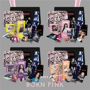 Blackpinkグッズ ギフトボックス フォトカード テープ Born Pink トレカ 写真 全員 K-POP 韓国 アイドル キーリング ストラップ シールセット 93枚 ブラピン｜twast