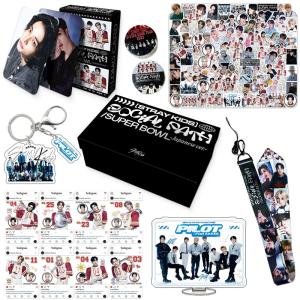 Stray Kidsグッズ ギフトボックス フォトカード social path テープ セット トレカ ストレイキッズ 写真 SKZ フォトカード K-POP 韓国 super bowl キーリング｜twast