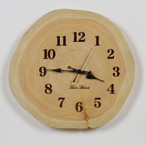 ツインハーツ 年輪時計 樹齢70年 桧(ひのき) 電波時計 無垢材 古希御祝におすすめ