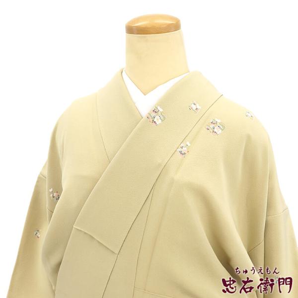 中古 小紋 着物 カジュアル リサイクル 袷 レディース 正絹 ベージュ 飛び柄 上品 身丈154c...