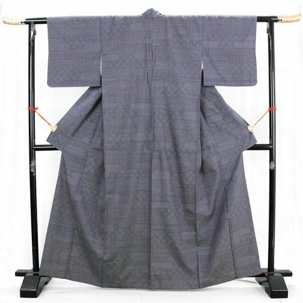 【o1】結城紬 本場結城紬 着物 中古 重要無形文化財指定 証紙付き 灰紫 エ霞文と様々な種類の絣模...