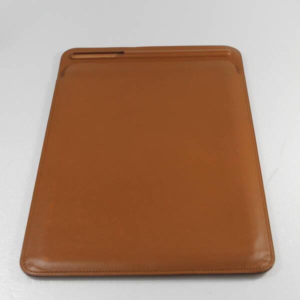 〔中古〕Apple(アップル) 10.5インチiPad Pro用レザースリーブ サドルブラウン MP...
