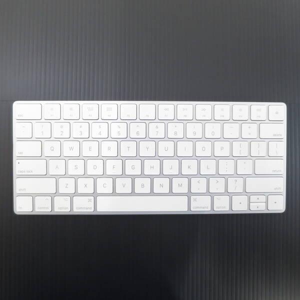 〔中古〕Apple(アップル) Magic Keyboard MLA22LL／A〔344-ud〕