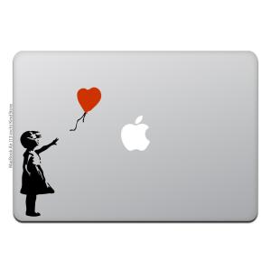カインドストア MacBook Air / Pro 11 / 13インチ マックブック ステッカー シール 赤い風船に手を伸ばす少女 バンクシー THE GIRL WITH RED BALLOON BANKSY｜uandme
