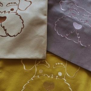 シュナウザー雑貨　カラー帆布トートバッグ　刺繍バッグ　犬雑貨　シュナウザーの顔　おしゃれ　可愛い　プレゼント　お誕生日　母の日　引っ越し