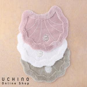 UCHINO アミュレットトイレマット シェル型 マット 光沢 ラメ糸 刺繍 マットギャラリー ウチノ ウチノタオルの商品画像