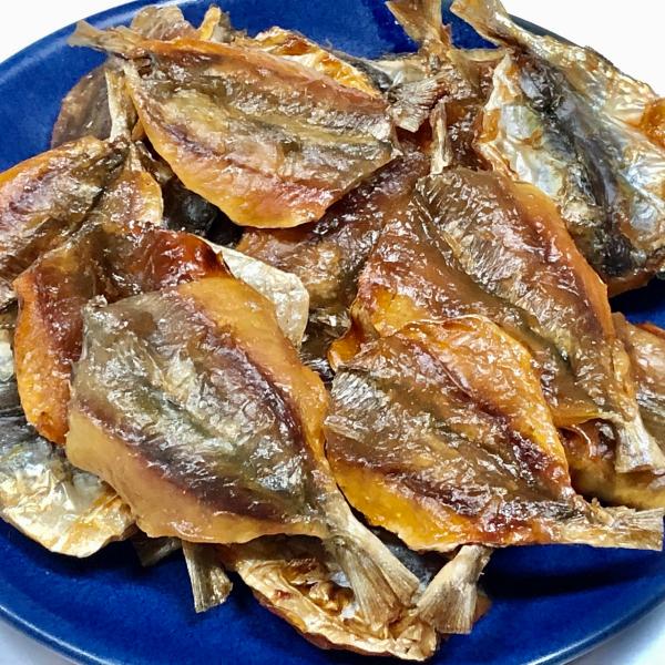 【送料無料】お得な大袋　こんがり焼きあじ　２００ｇ　一口サイズ　便利なチャック袋入り