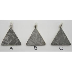 通販限定】月の隕石ペンダント（小）Touat 005 K14仕上げ ルナー