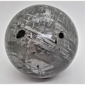 ギベオン隕石 球形 1.42kg 直径69.5ミリ Gibeon meteorite : 宇宙村