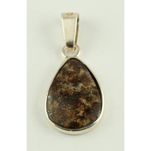 通販限定】シホテアリニ隕石 ペンダントトップ 3g台 シホテアリン