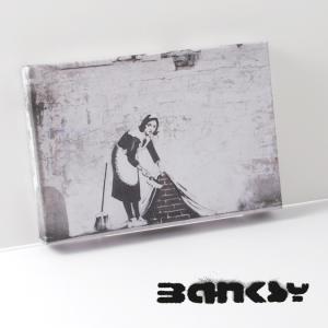 BANKSY CANVAS ART バンクシー キャンバスアート スモール 30cm × 21cm × 3.5cm Maid Sweeping｜ukclozest