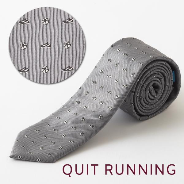 サッカーが趣味の方へ ホビーネクタイ サッカー デザイン 刺繍 スパイク ボール シルバーグレー C...