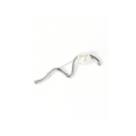 【スーツスクエア】レディース カーブライン＆パールブローチ シルバー系