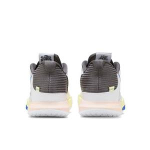 Nike バッシュ シューズ ナイキ カイリー...の詳細画像2