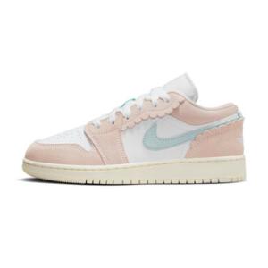 Jordan バッシュ スニーカー エアジョーダン Air Jordan 1 Low SE GS G...