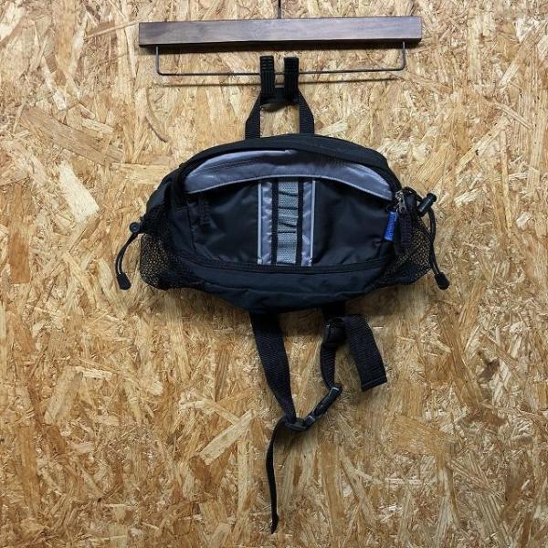 VIAGGIO - ウエストバッグ ボディバッグ かばん カバン 背当てがメッシュ地 ブラック×グレ...