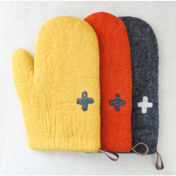 フェルト鍋つかみ　ミトン型