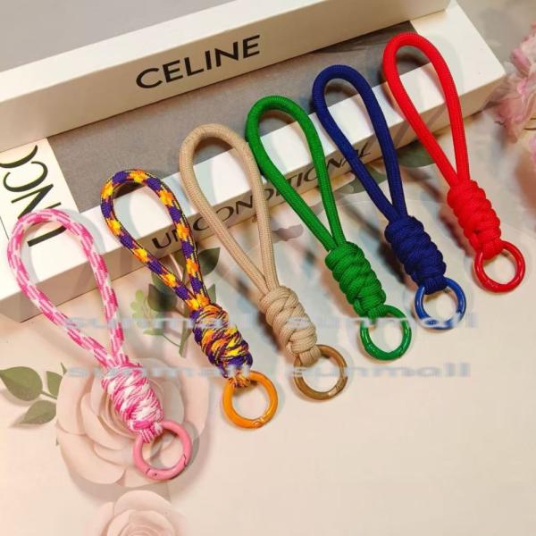 【1点販売】【8色から選べる】カラフルハンドストラップ カラビナ付き ミニストラップ スマホ 鍵 キ...