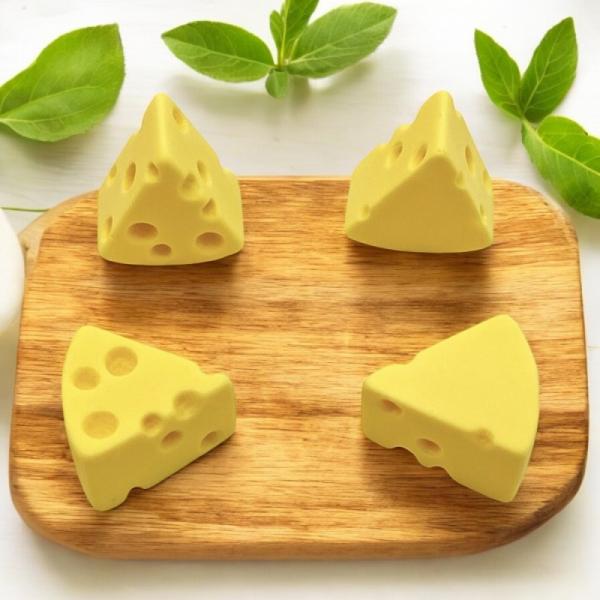 （1点）ミニチュア チーズ風オブジェ 1点販売 樹脂製 ディスプレイ用 ドールハウスや撮影小物にピッ...