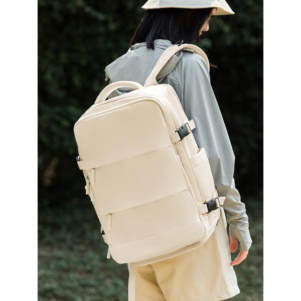 リュックサック 大容量 デュアル用途 撥水 防刮擦 3Dクッション 独立収納旅行用 通勤用 出張用 ...