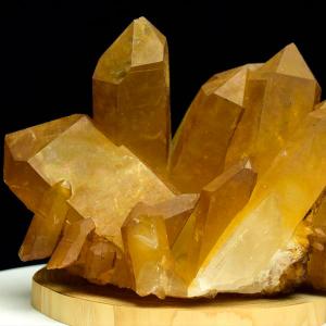 全品採掘鉱山より直輸入 アーカンソー 水晶 ゴールデンヒーラー クラスター (約924.5g) 原石 アメリカ アーカンソー州産 ゴールデンクォーツ 天然コーティング