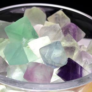 フローライト (約300g) 八面体 原石 詰め合わせ アソート マルチカラー