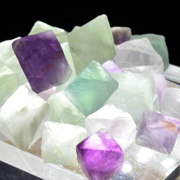 フローライト 八面体 (約100g) 原石 詰め合わせ アソート マルチカラー 蛍石 結晶 天然石 ...