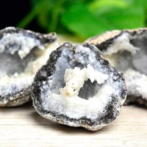 水晶 割れているジオード (約400g〜約600g前後) カルサイト ジオード