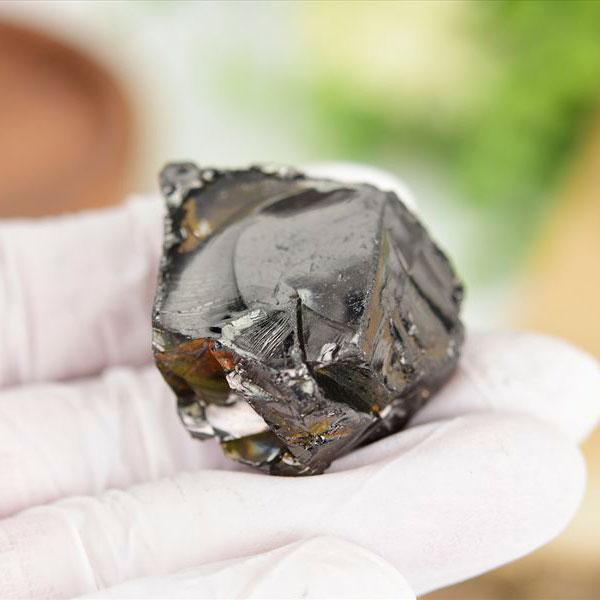 エリートシュンガイト ラフ 約22.7g 原石 ロシア産 カレリア共和国産 高純度 シュンガ石 シル...