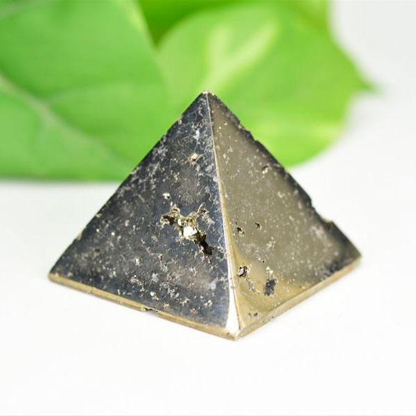パイライト ピラミッド 置物 約155.5g ペルー ワンサラ鉱山産 黄鉄鉱 天然石 パワーストーン...