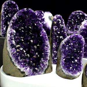 GOLD STONE アメジスト 紫水晶 丸玉 虹入り レインボー ブラジル