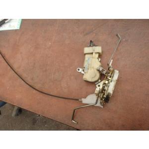 ｂＢ TA-NCP31 右Fドアロックソレノイド Z 1NZ-FE 8M6     フロントドア右側...