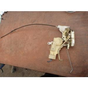 ｂＢ TA-NCP31 左Fドアロックソレノイド Z 1NZ-FE 8M6     フロントドア左側...