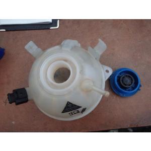 アウディ A3 GH-8PBMJF ラジエータリザーブタンク スポーツバック3.2クワトロ 4WD ...