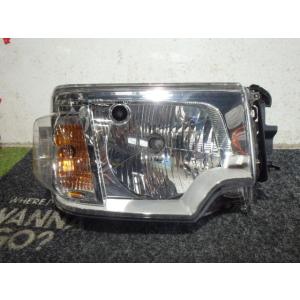 NV100クリッパー GBD-U71V ヘッドライト右　RH DXハイルーフ 3G83   スタンレ...