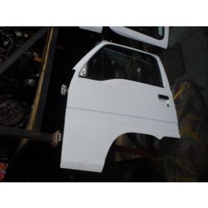 サンバー V-KS4 フロントドア左　LH JA三方開 4WD EN07 054 61230TA030 228287
